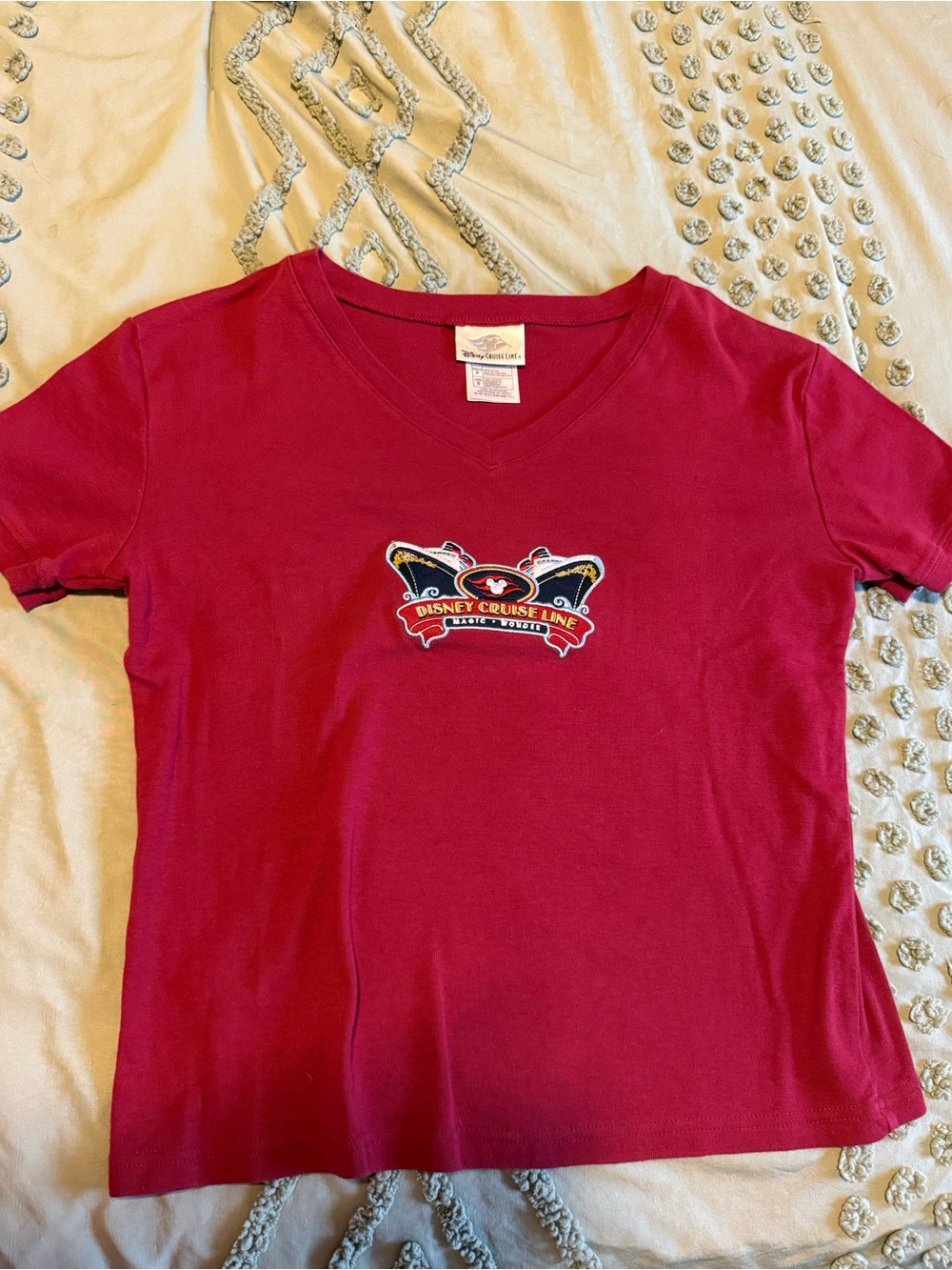 Disney Cruise Line Magic & Wonder V-Neck Women’s T-Shirt Size Small